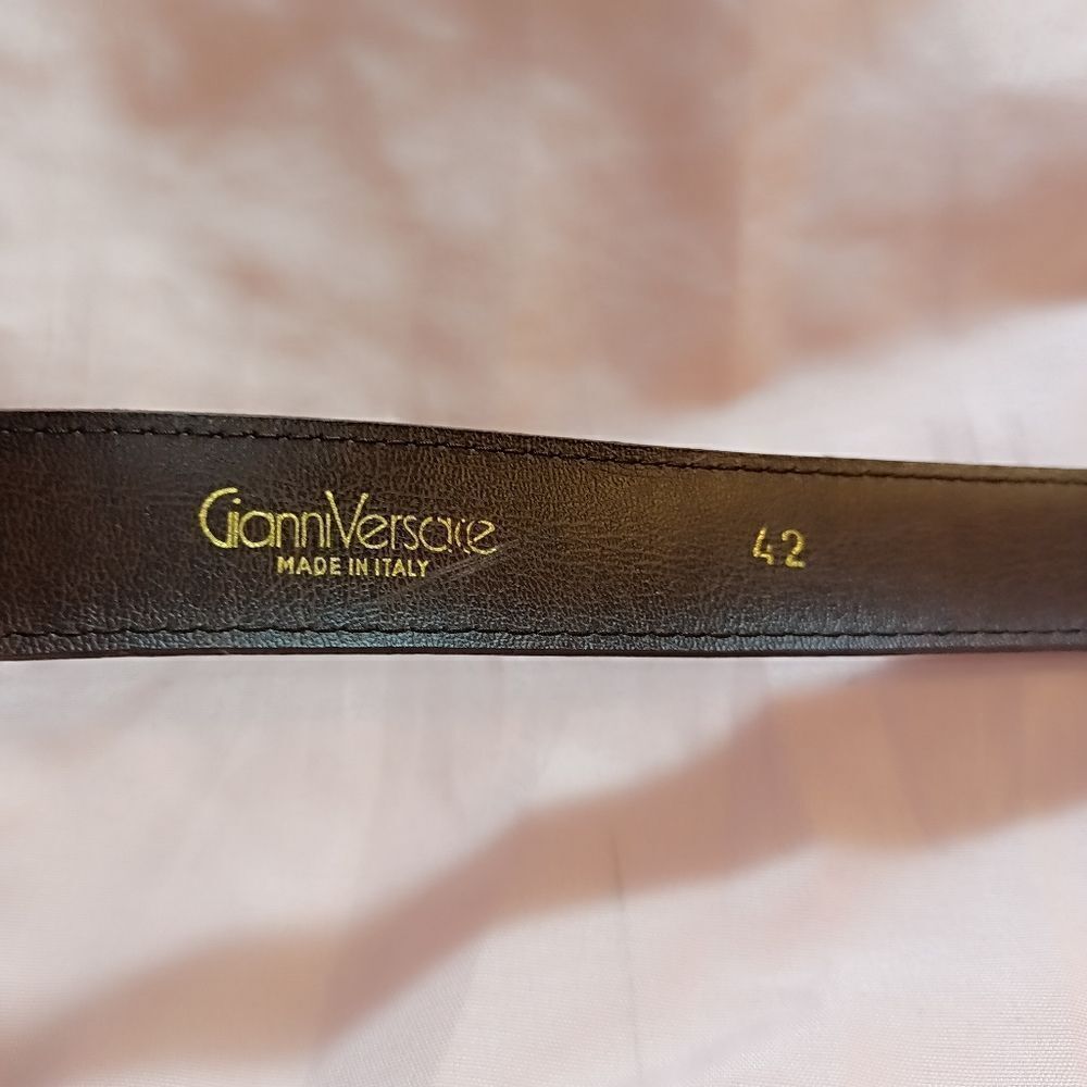 Gianni Versace Belt Excellent condition Authentic Purchased From The REAL REAL - Picture 5 of 10